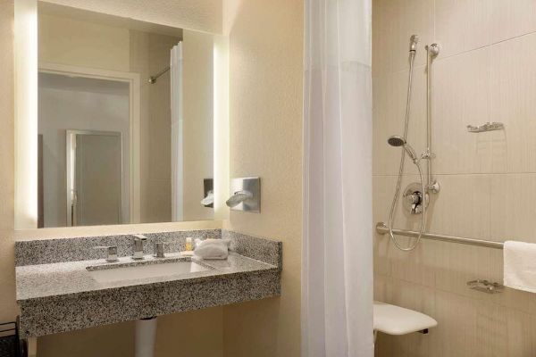 DAYS INN & SUITES BY WYNDHAM C (Caldwell)